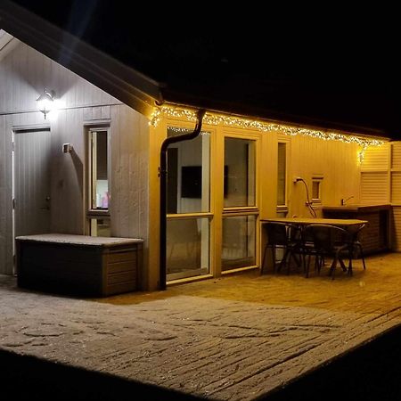 Feriehus Ved Sjoen Tomra Εξωτερικό φωτογραφία